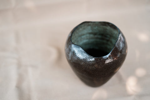 CHARCOAL AND JUNGLE GREEN VASE